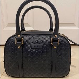 Like New Authentic Gucci Leather Midnight Blue Logo Crossbody Mini Bag